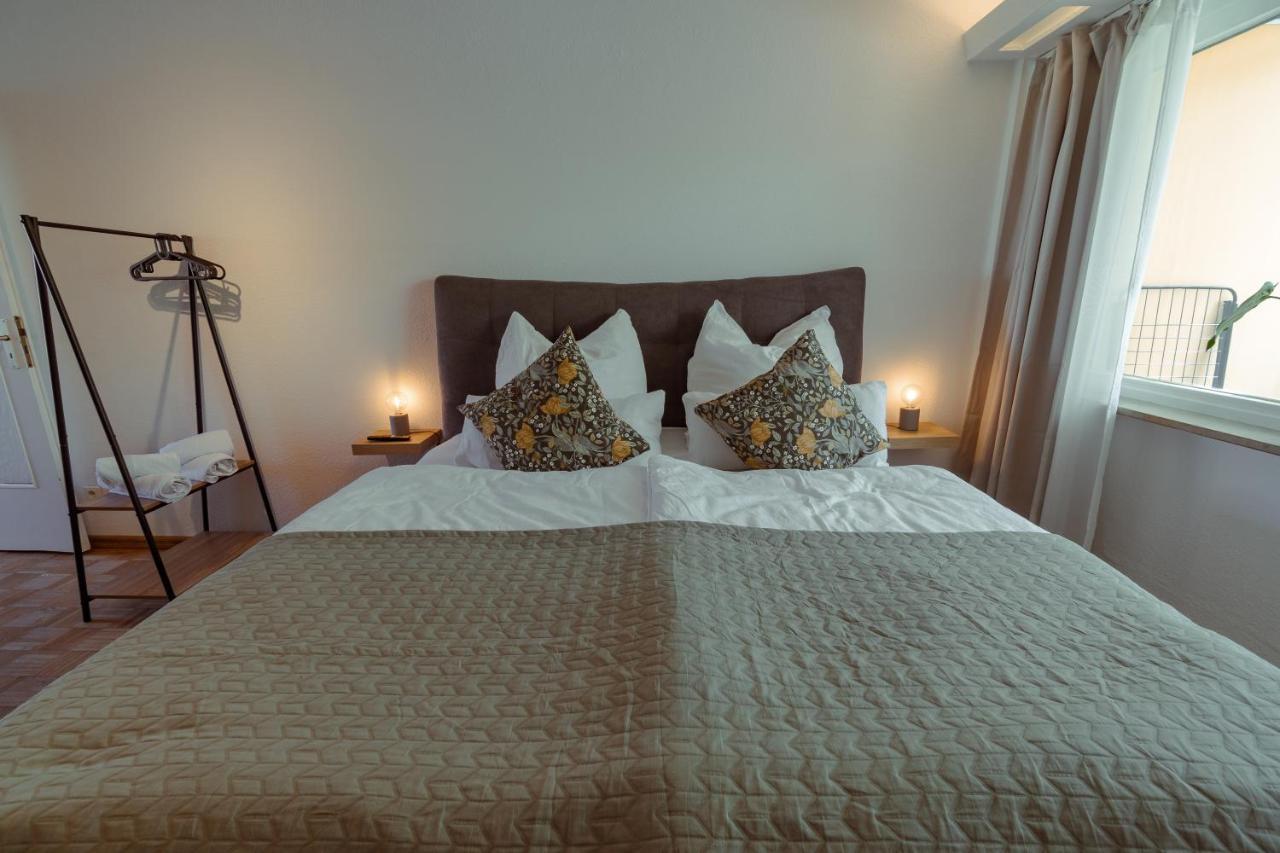 Studio Apartment Mit Parkplatz Oberesslingen Luaran gambar