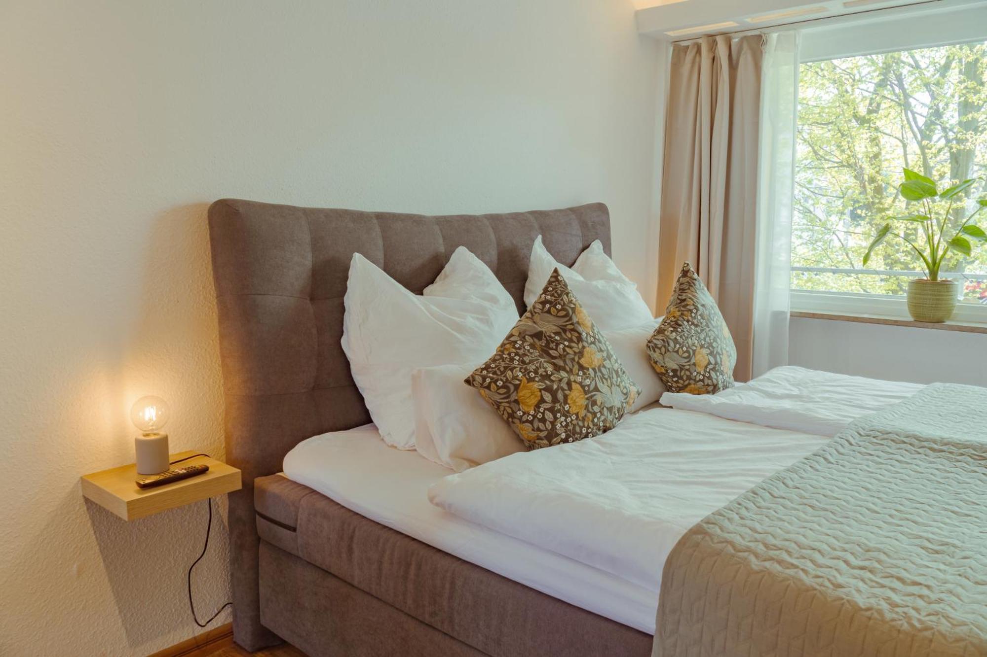Studio Apartment Mit Parkplatz Oberesslingen Luaran gambar